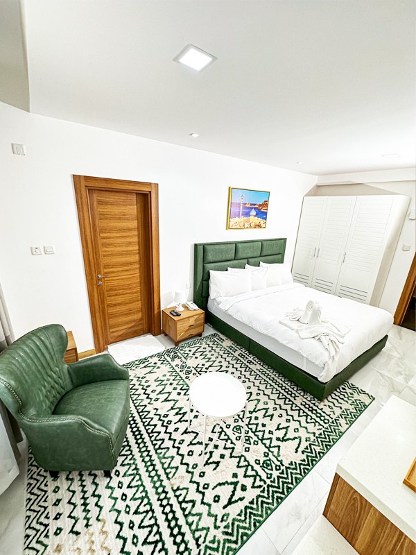 https://www.hotelsandview.com/assets/backend/image/room_type_image/1693812953_1.jpg